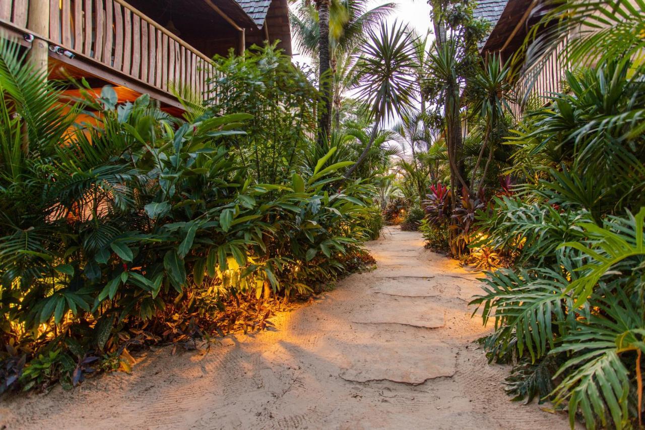 Cafe Jeri Hotel Jijoca de Jericoacoara Exteriör bild The path to the beach