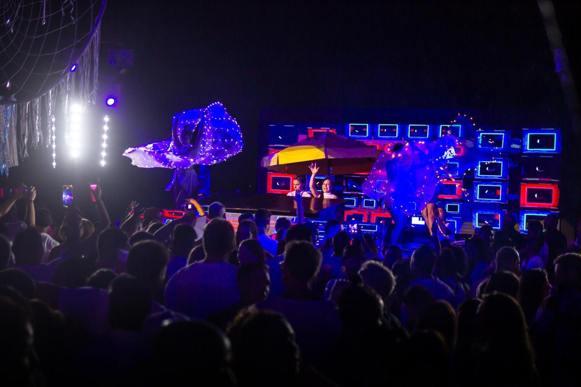 Cafe Jeri Hotel Jijoca de Jericoacoara Exteriör bild The stage at the 2011 edition of the festival